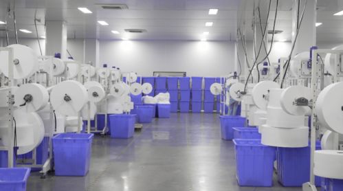 科技企業(yè)清遠(yuǎn)工廠(chǎng)90多條供港口罩生產(chǎn)線(xiàn)開(kāi)動(dòng)，產(chǎn)能翻倍增長(zhǎng)